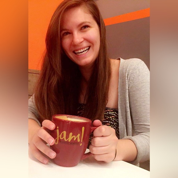 Meet your Posher, Brooke - Picture 2 of 3